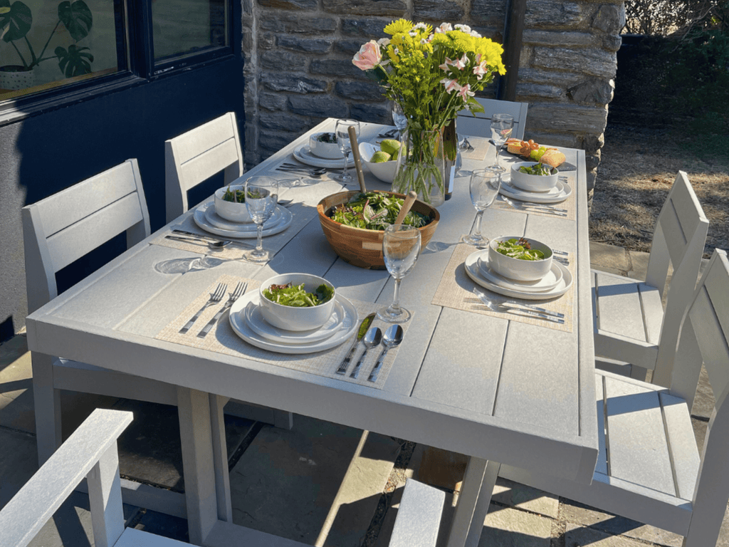 Summer's First BBQ: Setting Up an Outdoor Dining Space That Wows